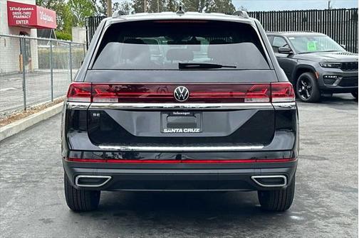 2025 Volkswagen Atlas 2.0T SE