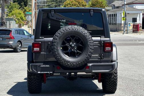 Granite Crystal Metallic Clearcoat 2026 Jeep Wrangler Willys
