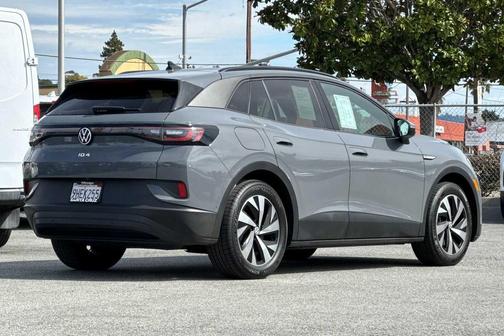 2023 Volkswagen ID.4 Pro