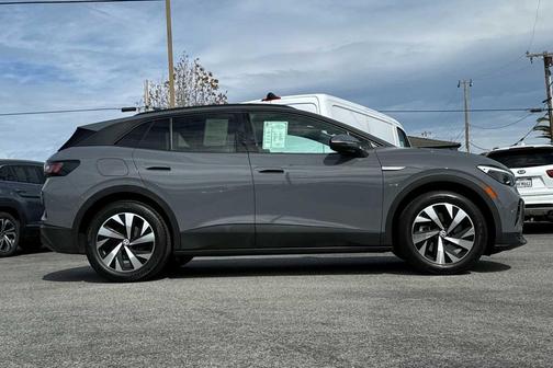 2023 Volkswagen ID.4 Pro