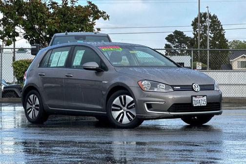 2016 Volkswagen e-Golf SE