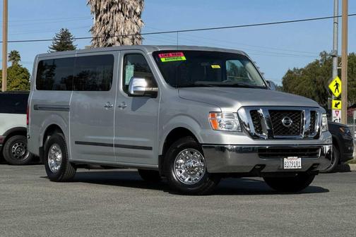 2015 Nissan NV Passenger NV3500 HD S V6