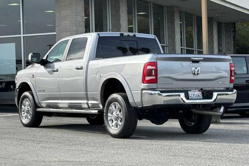 2019 RAM 2500 Laramie Crew Cab 4x4 6'4' Box