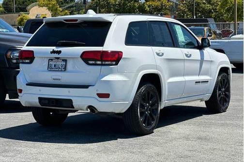 2019 Jeep Grand Cherokee Altitude