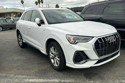 2024 Audi Q3 Premium 45 TFSI S line quattro Tiptronic