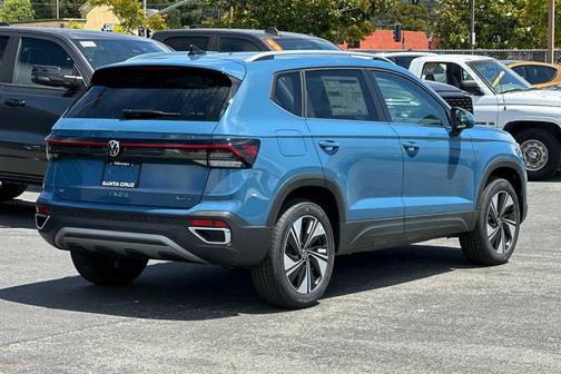 2025 Volkswagen Taos 1.5T SE