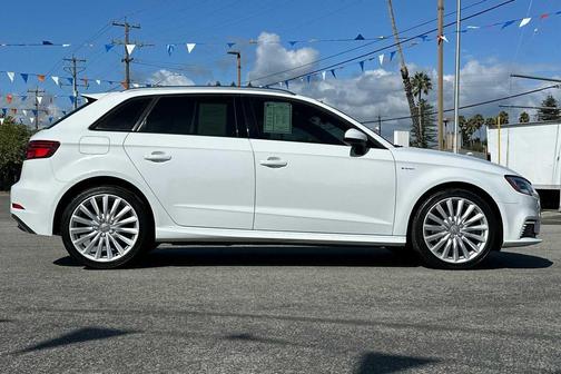 2017 Audi A3 e-tron 1.4T Premium