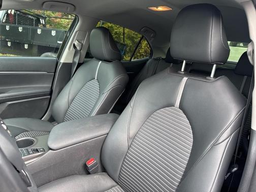 2022 Toyota Camry Hybrid Nightshade