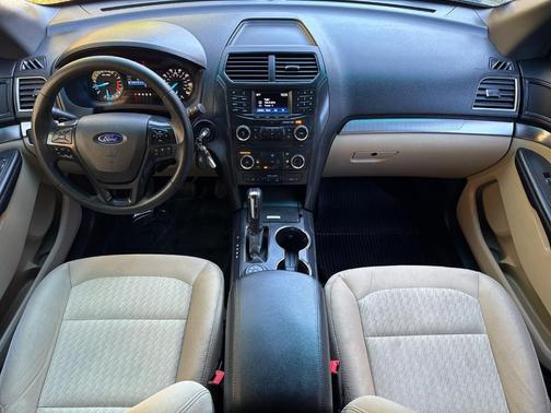 2016 Ford Explorer Base