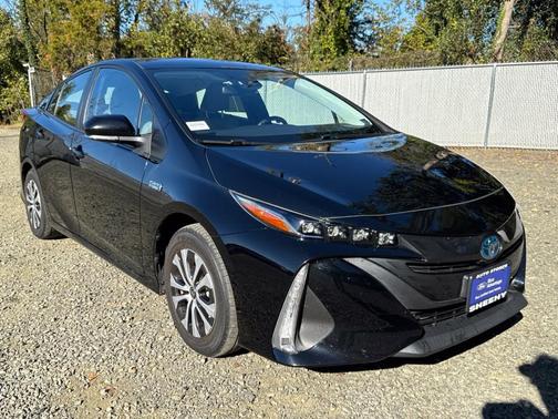 Midnight Black Metallic 2022 Toyota Prius Prime LE