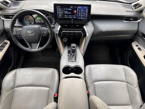 2022 Toyota Venza XLE
