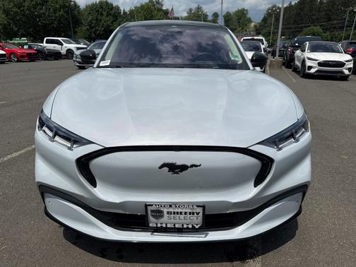 2022 Ford Mustang Mach-E Premium