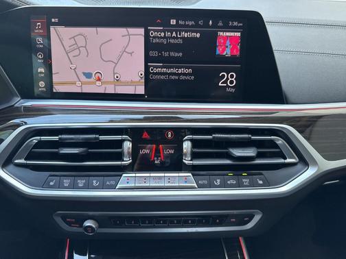 Alpine White 2021 BMW X7 xDrive40i