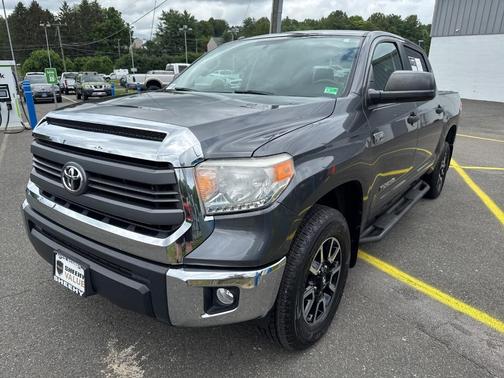 2015 Toyota Tundra SR5
