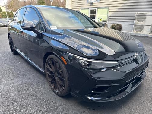 2025 Volkswagen Golf R 2.0T Black Edition