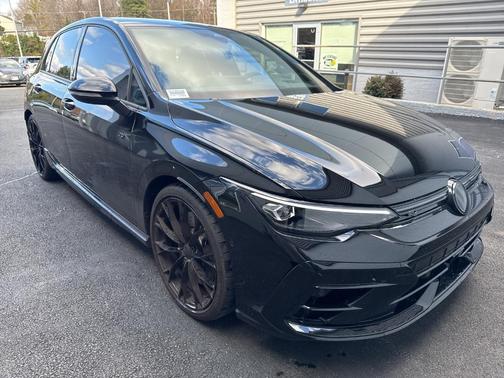 2025 Volkswagen Golf R 2.0T Black Edition