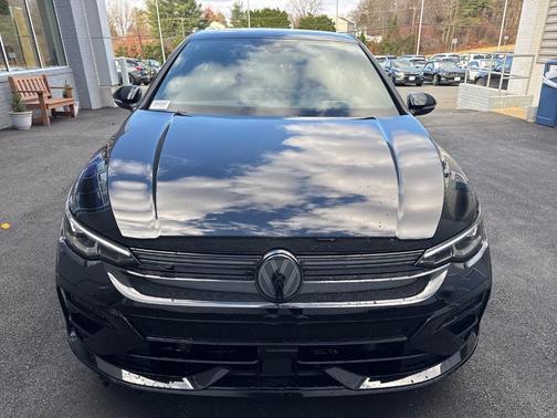 2025 Volkswagen Golf R 2.0T Black Edition