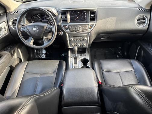 2019 Nissan Pathfinder SL