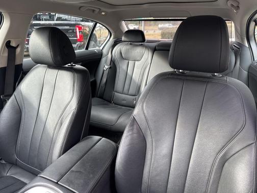 2018 BMW 740 i xDrive