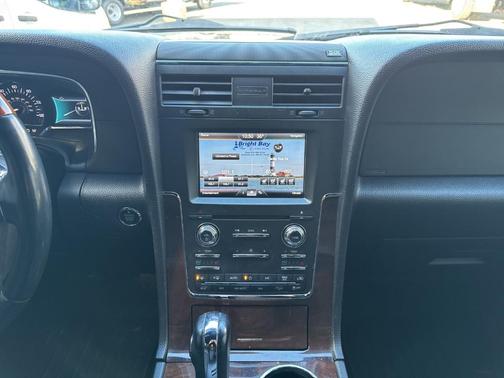 2015 Lincoln Navigator Base