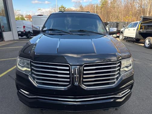 2015 Lincoln Navigator Base