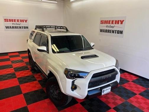 Photo 4 of 21 of 2020 Toyota 4Runner Sport