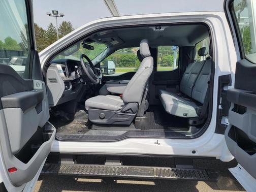2025 Ford F-250 XL