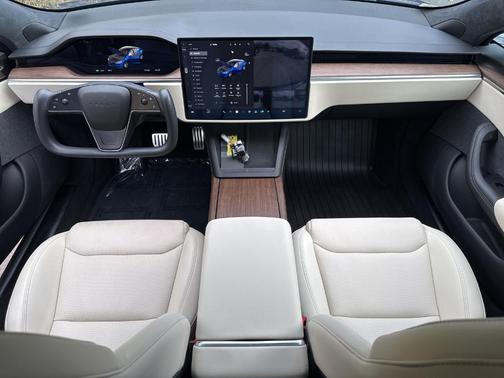 2022 Tesla Model S Base