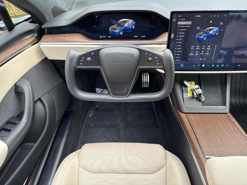 2022 Tesla Model S Base