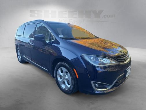 2018 Chrysler Pacifica Hybrid Touring L