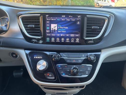 2018 Chrysler Pacifica Hybrid Touring L