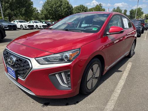 2021 Hyundai IONIQ Hybrid SE