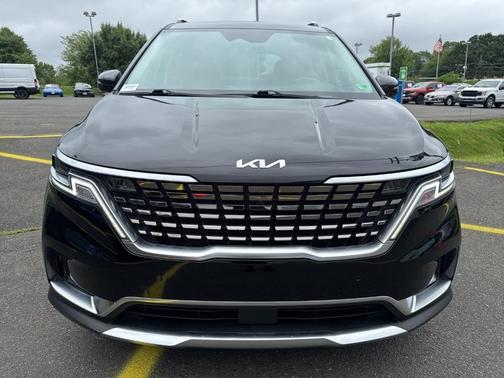2022 Kia Carnival SX