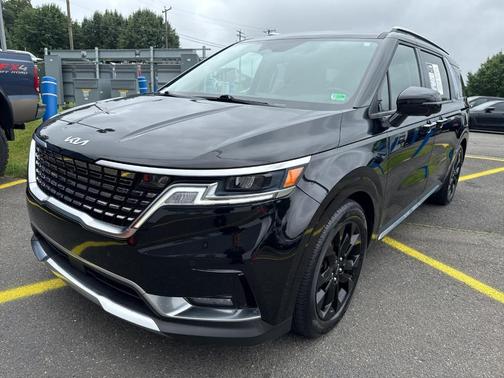 2022 Kia Carnival SX