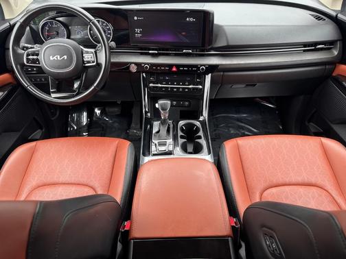 2022 Kia Carnival SX