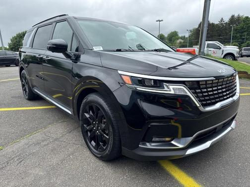 2022 Kia Carnival SX