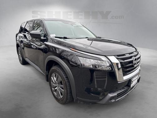 2024 Nissan Pathfinder S