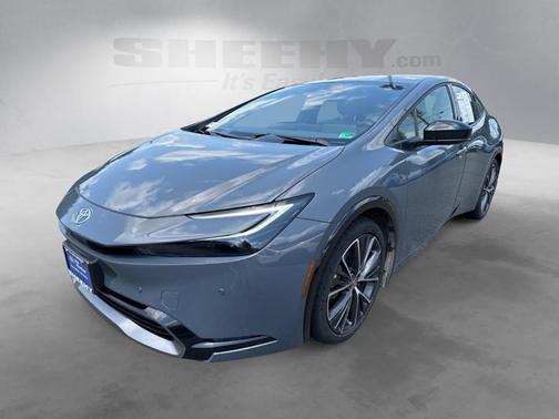 2025 Toyota Prius XLE