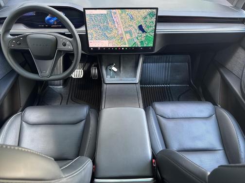 2023 Tesla Model X Plaid