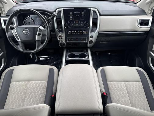 2021 Nissan Titan SV