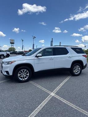 2020 Chevrolet Traverse LT Cloth