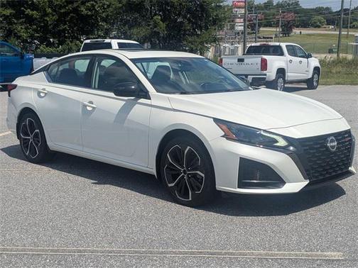 2023 Nissan Altima SR Intelligent AWD