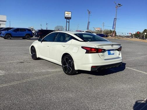 2023 Nissan Altima SR Intelligent AWD