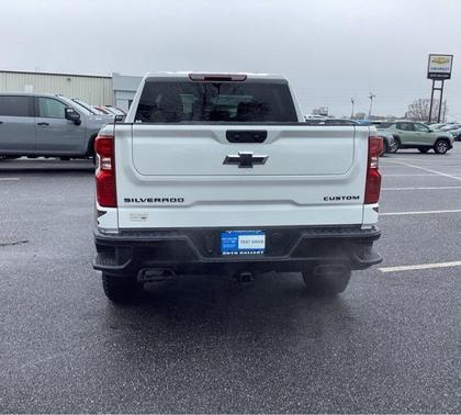 2025 Chevrolet Silverado 1500 Custom Trail Boss