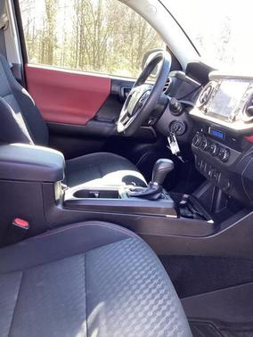 2022 Toyota Tacoma SR5