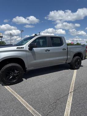 2025 Chevrolet Silverado 1500 Custom Trail Boss