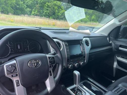 2018 Toyota Tundra SR5