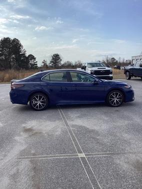 2024 Toyota Camry SE