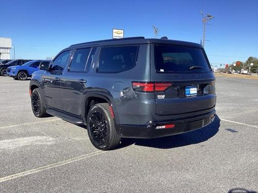 2022 Jeep Wagoneer Series III Carbide 4x4
