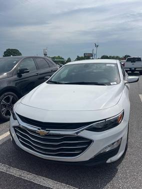 2022 Chevrolet Malibu FWD LT